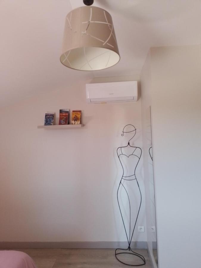 Appartement Le Romarin Mallemort Bagian luar foto